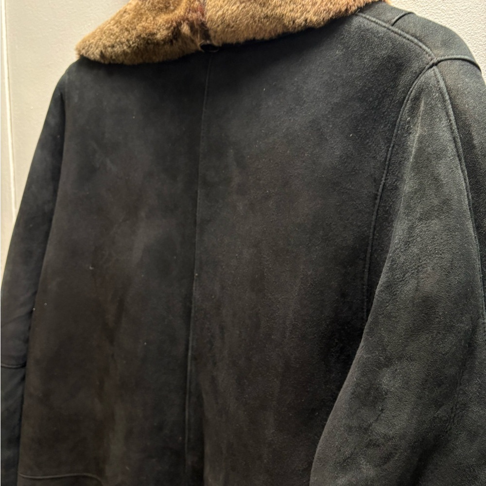 Beautiful Shearling Coat - Picture 13 of 16